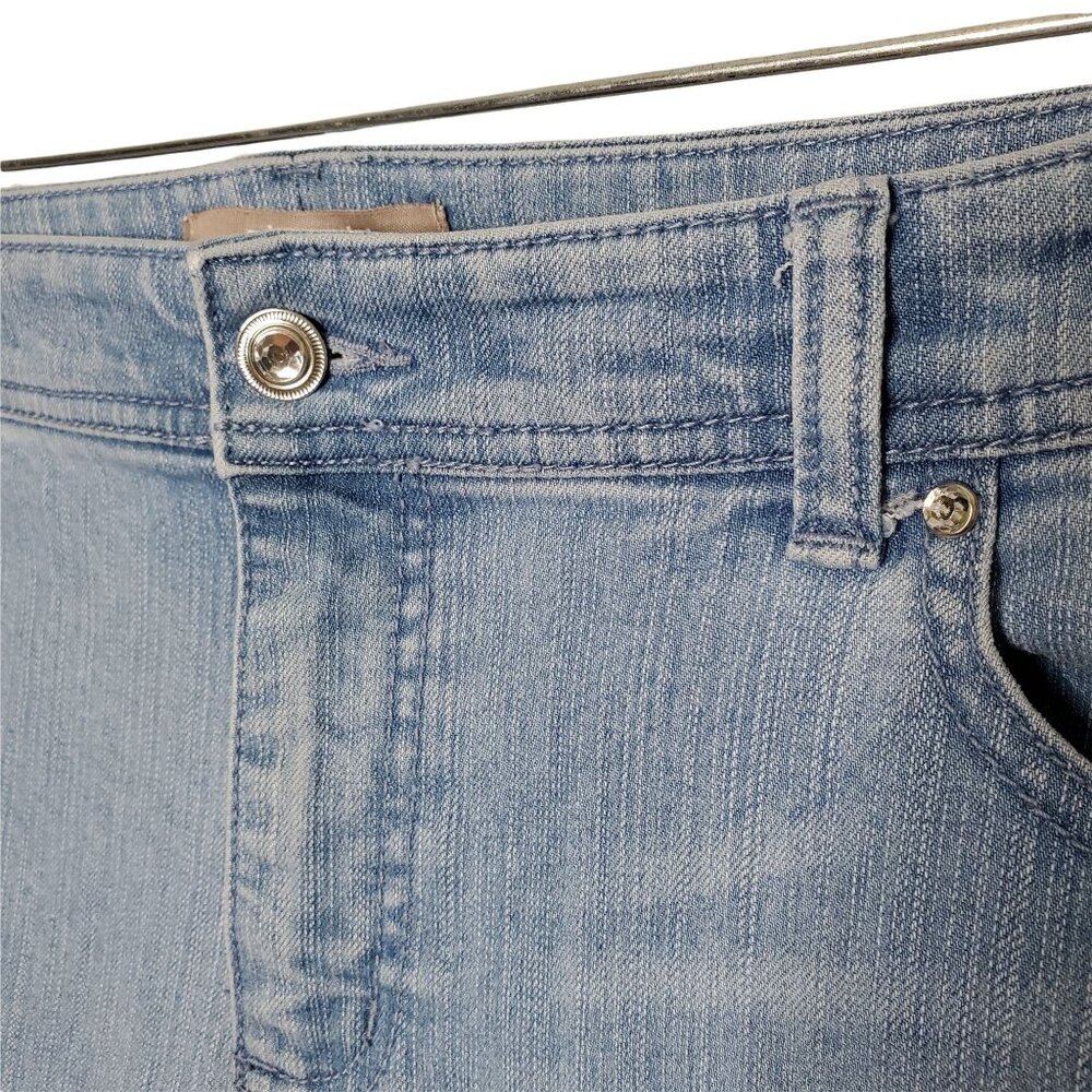 Chico's L 12 Size 2 Jeans Cropped Blue Denim Stretch Embellished Pockets Hi Rise - Picture 7 of 9